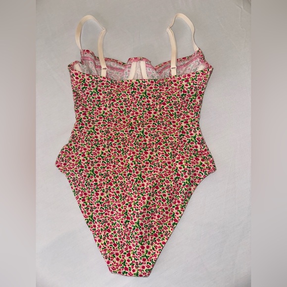 AMERICAN APPAREL FLORAL BODYSUIT - SIZE SMALL - Picture 6 of 8